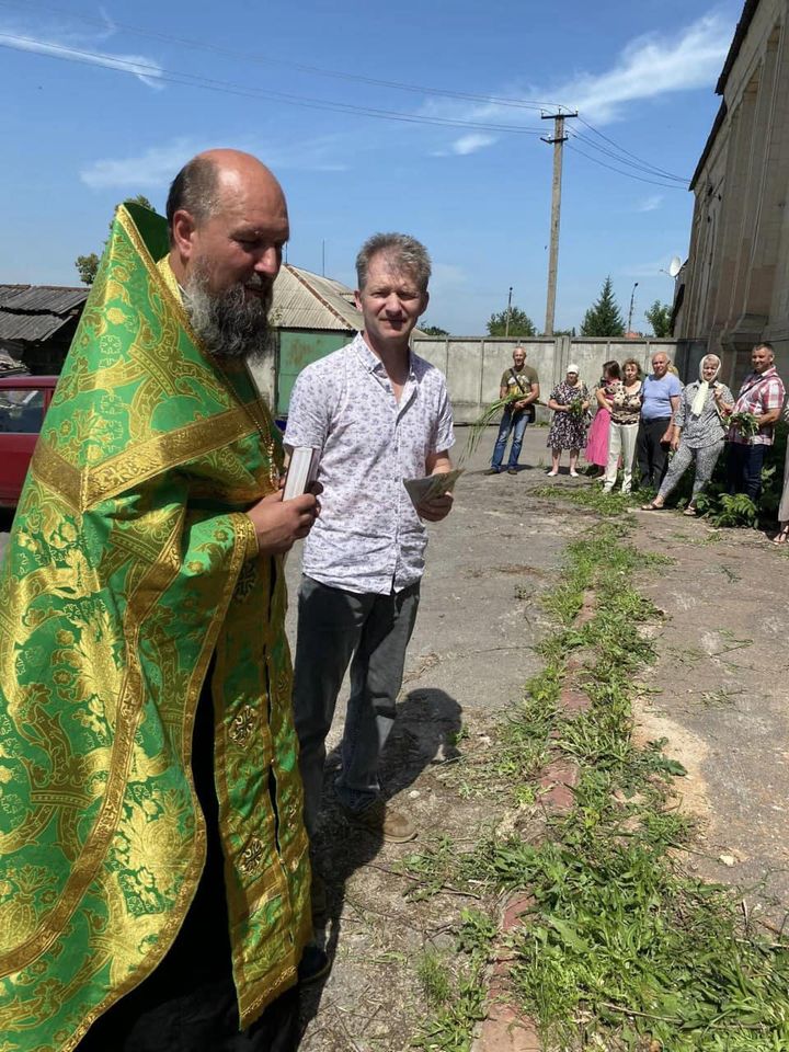 Вперше вчора, 23 червня, Православна Церква України (ПЦУ) відсвяткувала свято Трійці в Новгороді- Сіверському біля майбутнього Храму ПЦУ
