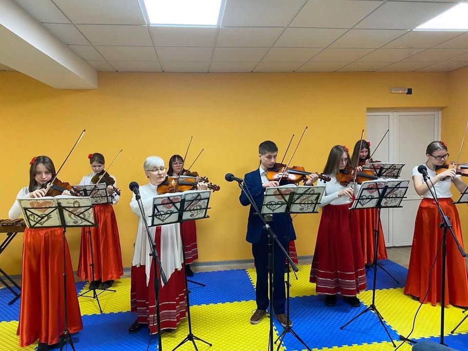 У Новгород-Сіверському зібрали кошти для ЗСУ на благодійному концерті