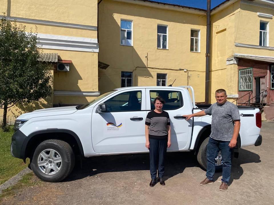 Новгород-Сіверська громада отримала пікап Volkswagen Amarok