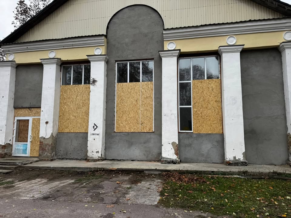 Новгород-Сіверський відновлюється після обстрілу