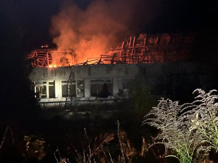 Ворожі дрони атакували базу відпочинку в Новгороді-Сіверському