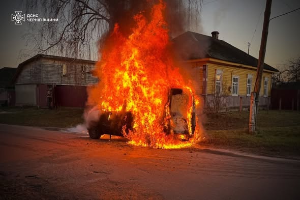 У Новгород-Сіверський район під атакою: «Ланцет», «молнія» та FPV-дрони завдали руйнувань