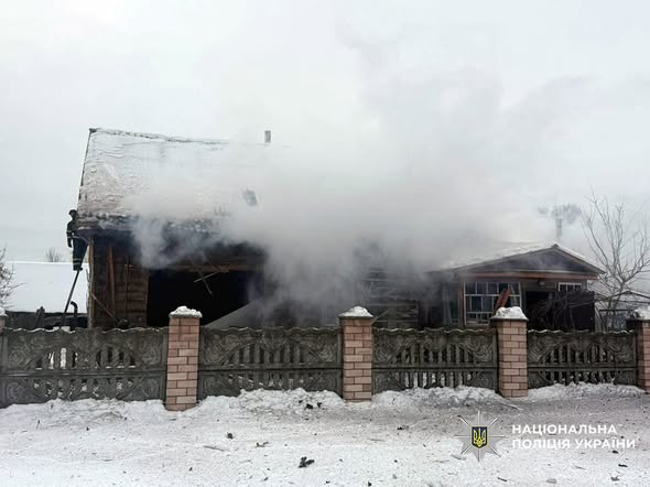 У Новгород-Сіверському та Семенівці зафіксували пошкодження після атаки безпілотників