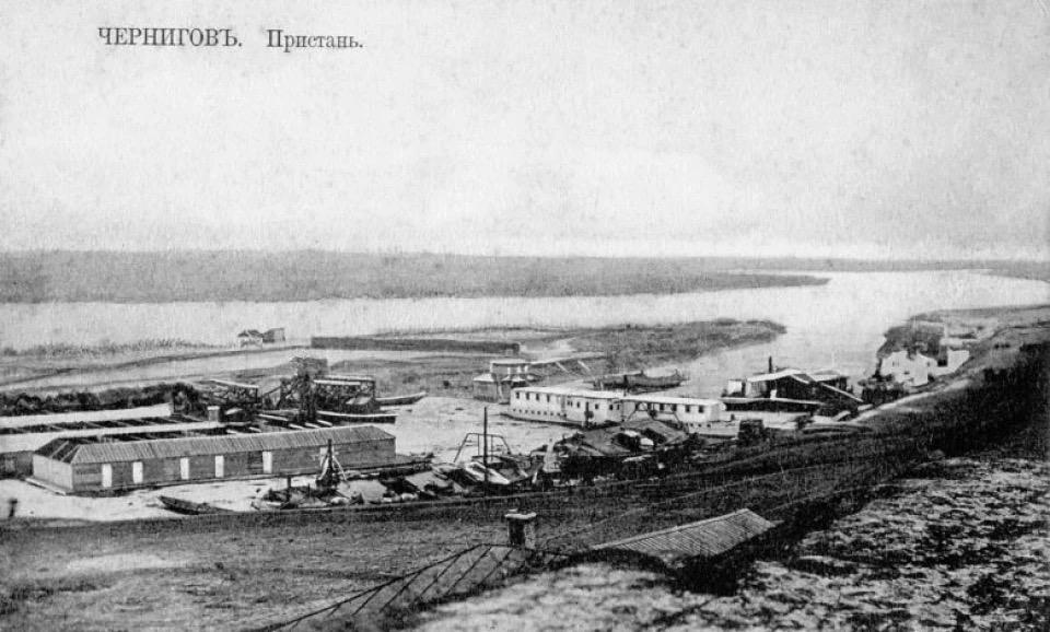 ІСТОРИЧНІ ЗАМАЛЬОВКИ.  ДЕСНА: вантажна, пасажирська і…тиха