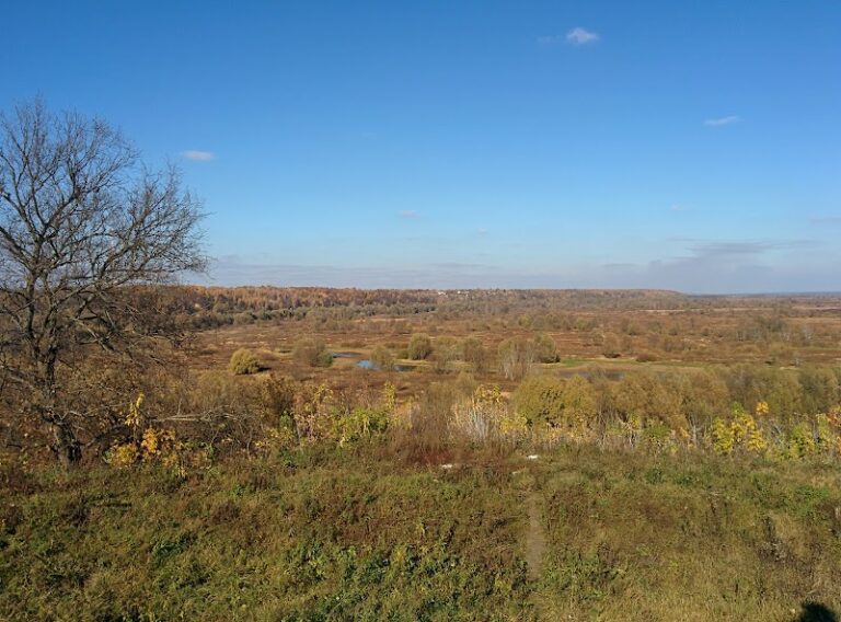Замкова гора — Туристичні місця у Новгороді-Сіверському