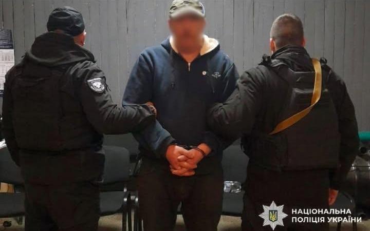 У Новгороді-Сіверському затримали нетверезого чоловіка з гранатою