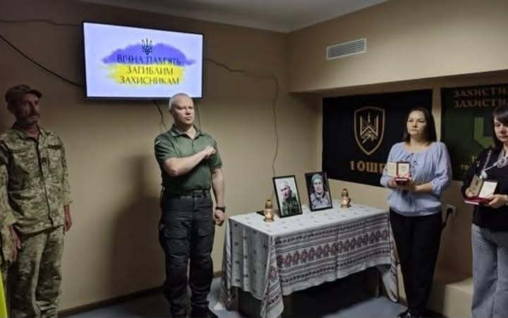 Орден загиблого захисника Олександра Неживця передали доньці