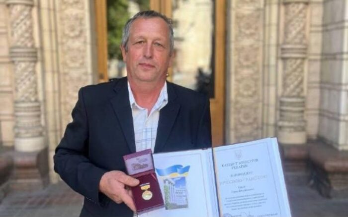 У Новгороді-Сіверському енергетика Сергія Гулого відзначили урядовою нагородою
